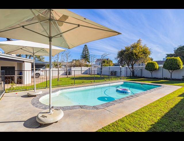 4 BEDROOM HOUSE FOR SALE IN FLAMINGO VLEI